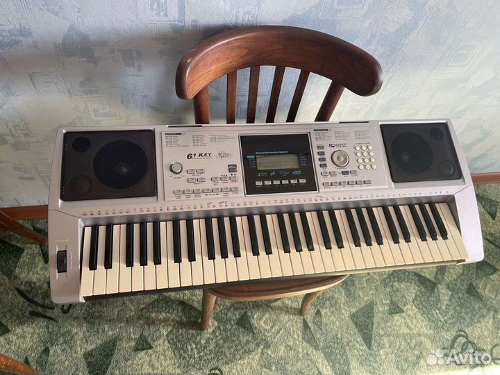 Синтезатор