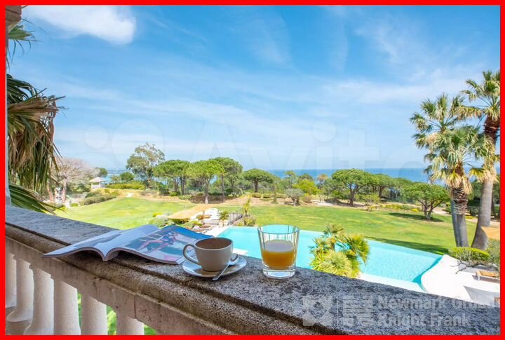 Дом 1200 м² на участке 31 сот.