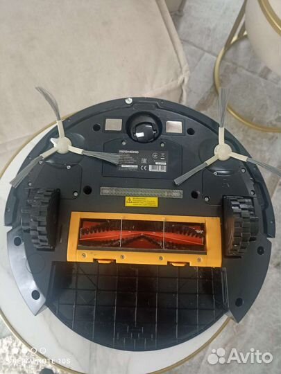 Робот пылесос redmond