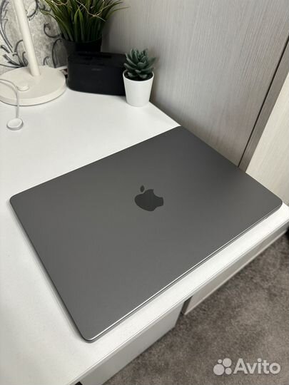 MacBook Pro 14 M2 Max 32гб 1тб (новый, гарантия)