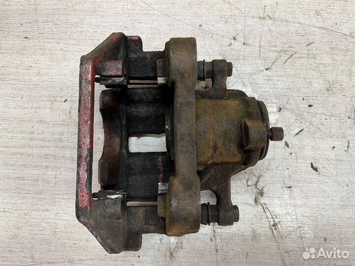 Суппорт задний правый volvo xc70