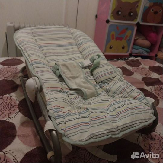 Шезлонг для новорожденных