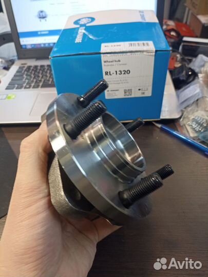 Ступица передняя Chrysler Voyager, Dodge Caravan