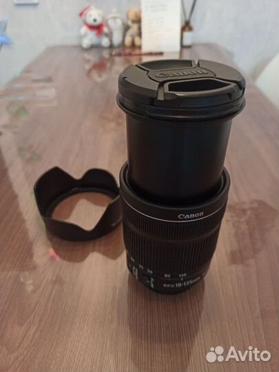Объектив Canon EF-S 18-135mm f3.5-5.6 IS STM