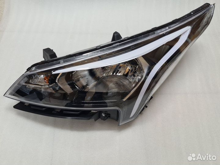 Фара левая Kia Rio 4 рестайлинг 2020