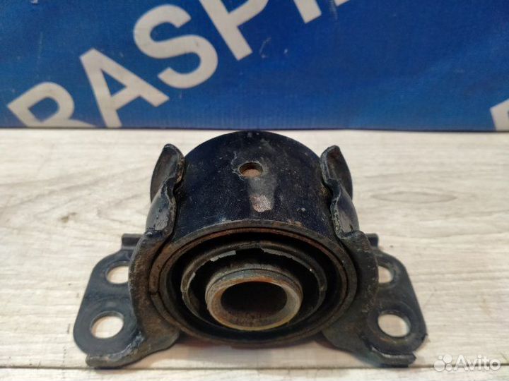 Сайлентблок задней балки Toyota Mark Ii GX100 1GFE