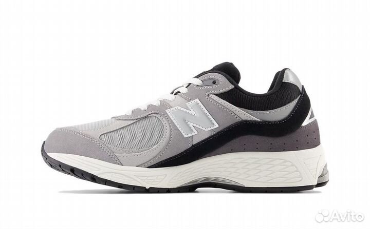 Мужские кроссовки New Balance 2002R