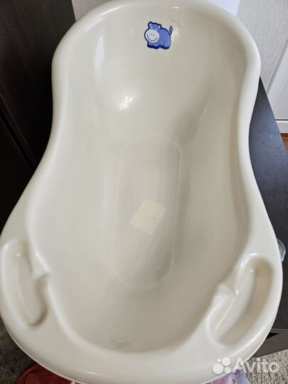 Пеленальный столик и ванночка