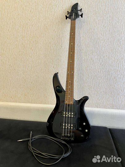 Бас гитара yamaha