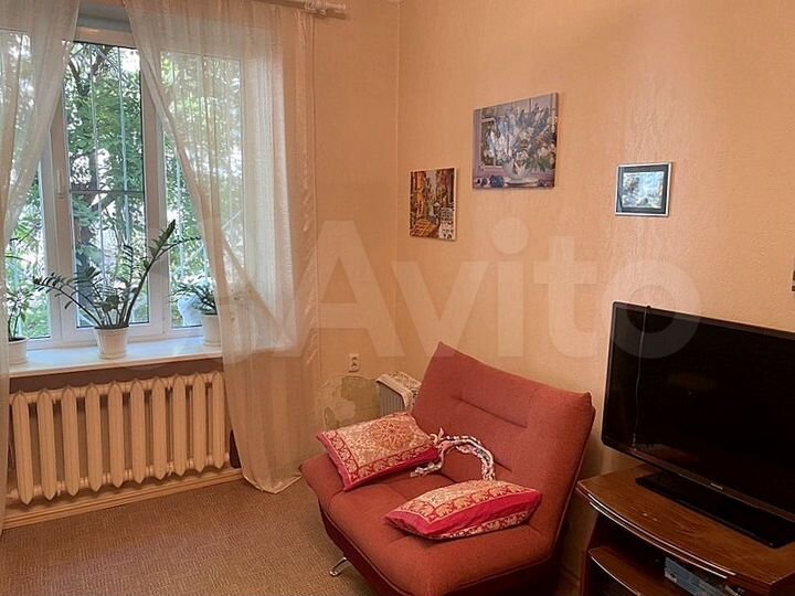 2-к. квартира, 54 м², 1/3 эт.