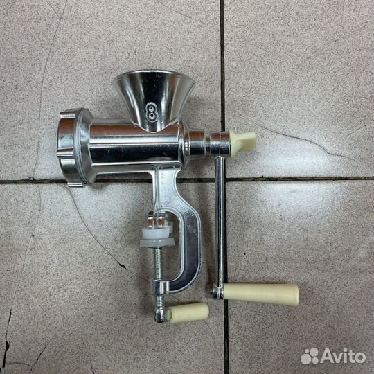 Ручная мясорубка irit новая