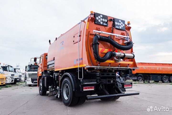 Подметально-уборочная машина Ceksan VKM 8000