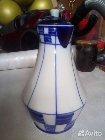 Кувшин гжель