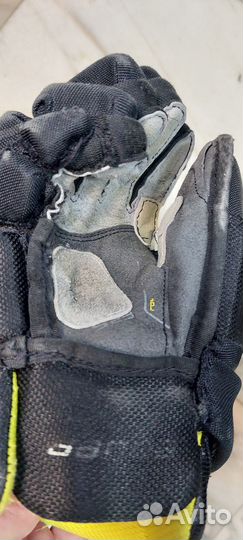 Перчатки хоккейные и шорты