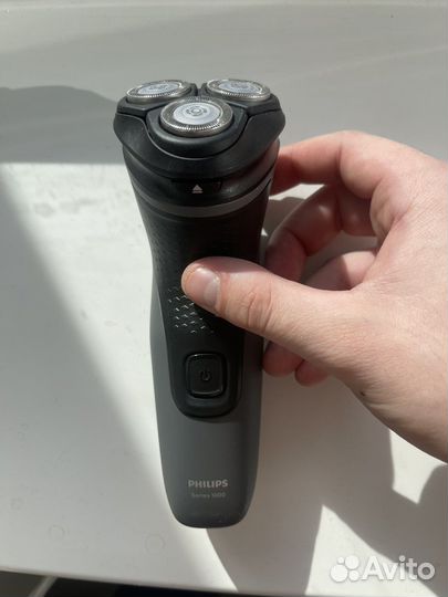 Электробритва Philips Series 1000