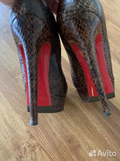 Christian louboutin туфли 36,5 оригинал