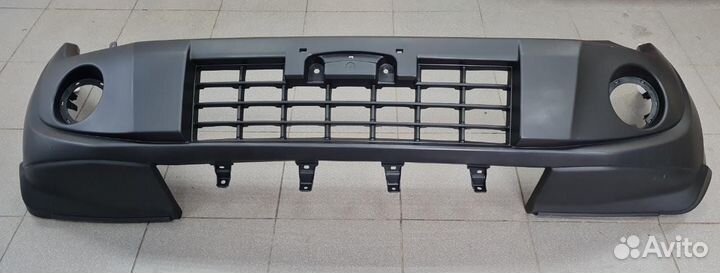 Бампер передний Mitsubishi Pajero IV