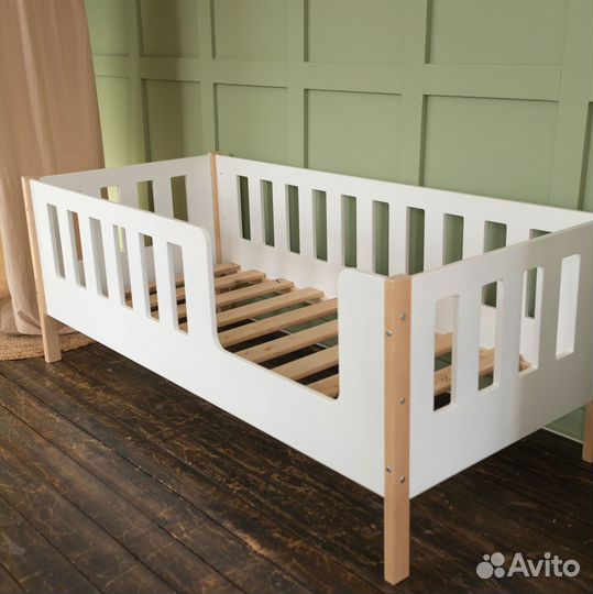 Детская кровать с матрасом в подарок