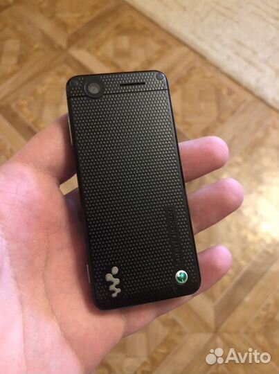 Sony Ericsson W302