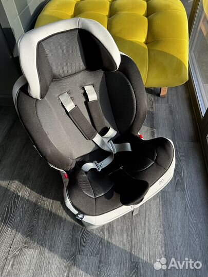 Автокресло carmate swing moon