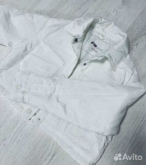 Ветровка женская