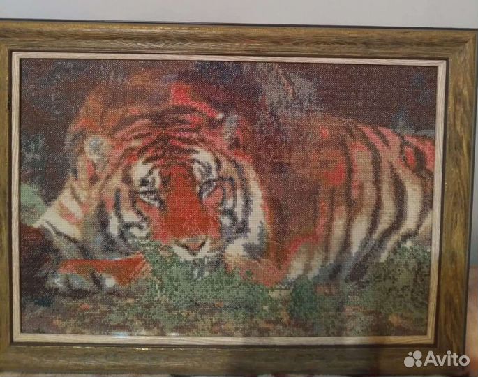 Готовая вышитая картина