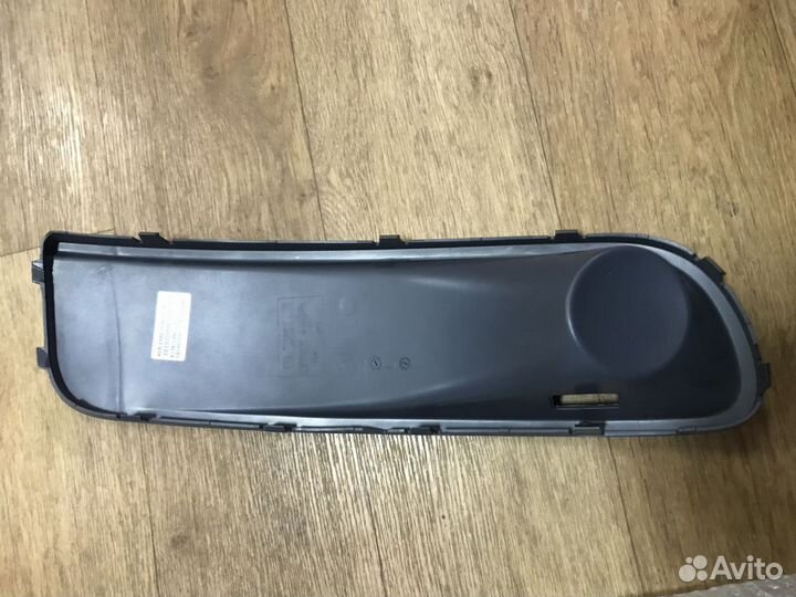 Заглушка бампера Volkswagen Multivan