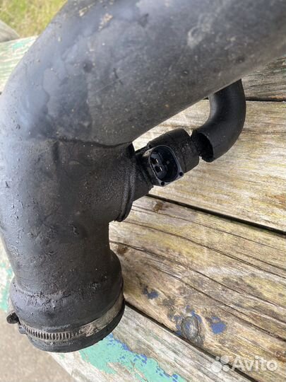 Патрубок воздушного фильтра mercedes w204