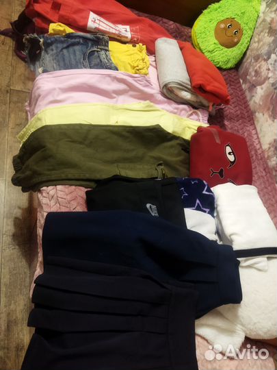 Отдам бесплатно детские вещи