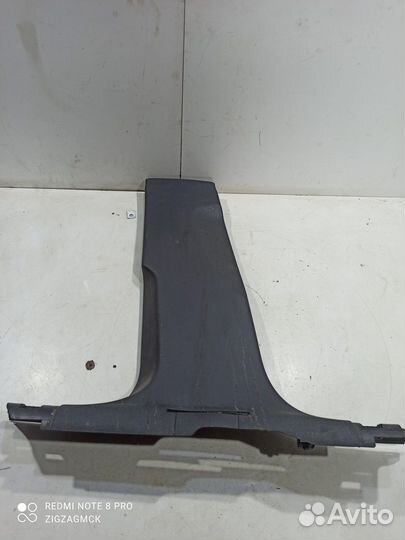 Обшивка центральной стойки(левая нижняя)