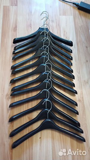 Вешалки плечики
