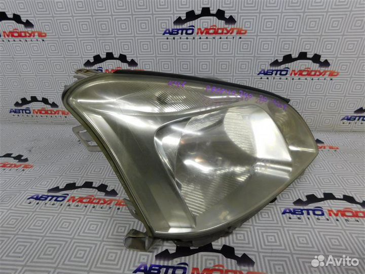 Фара правая Toyota Premio NZT240-0001609 1NZ-FE