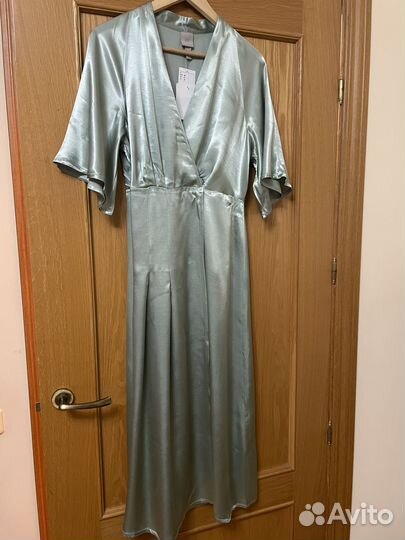 Платье H&M атласное