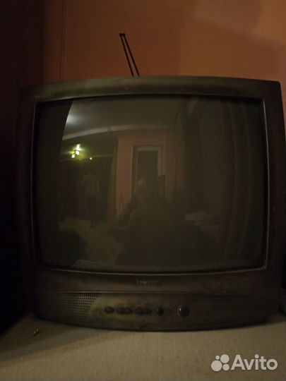 Телевизор samsung