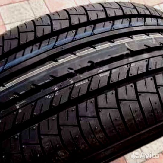 Yokohama BluEarth E70BZ 215/55 R17