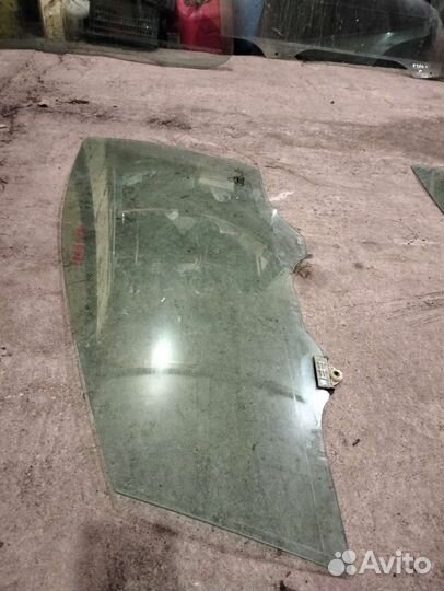 Стекло переднее левое Kia Ceed 2 JD