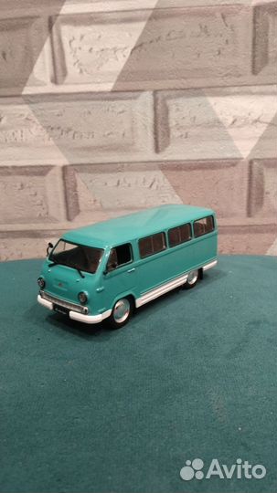 Модели 1.43. Раф 977