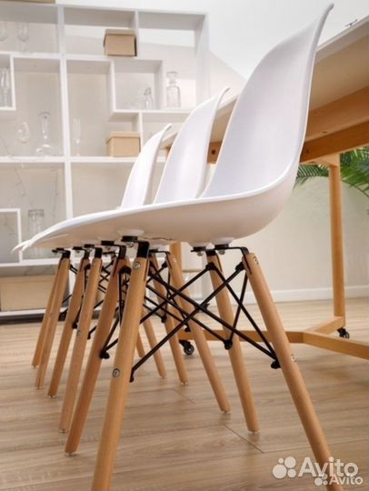 Стулья кухонные Eames DSW