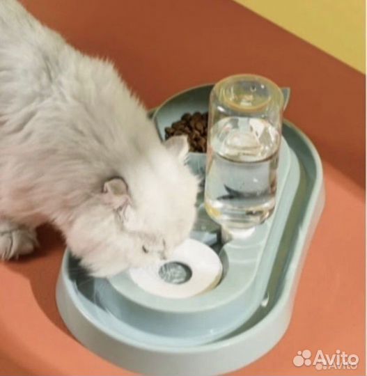 Миска для животных с бутылкой для воды новая