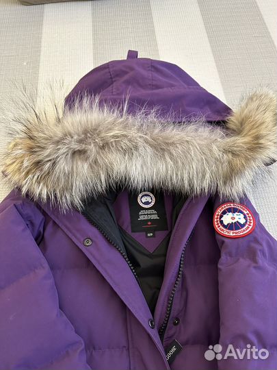 Пуховик женский canada Goose