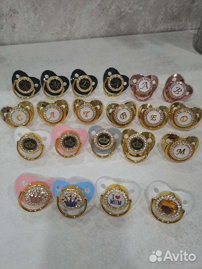 Соска пустышка с колпачком