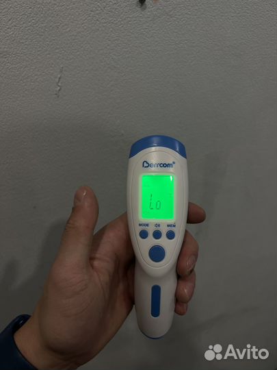 Бесконтактный инфракрасный термометр