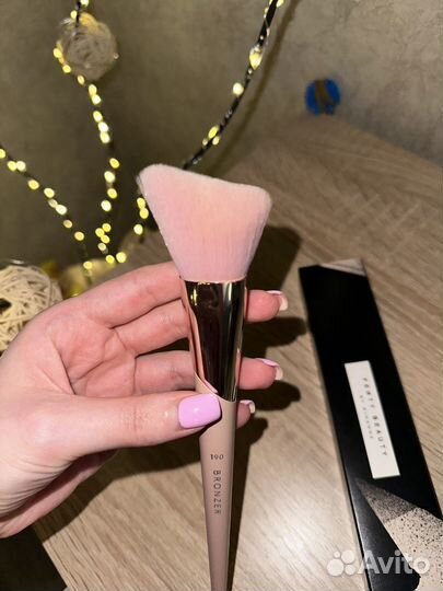 Fenty Beauty кисть 190 Bronzer