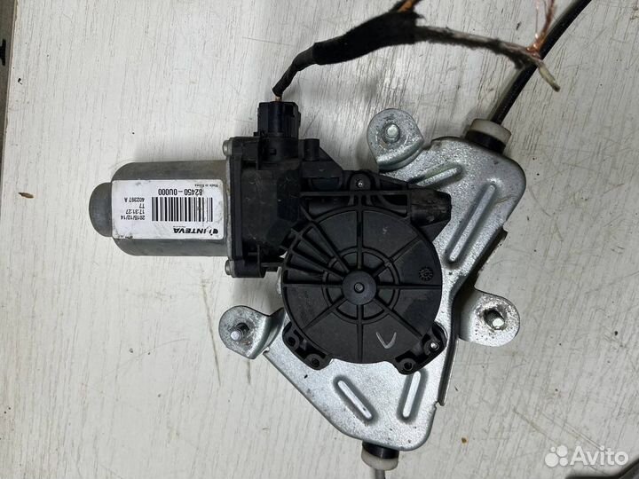 Стеклоподъемник передний прав Kia Rio 3