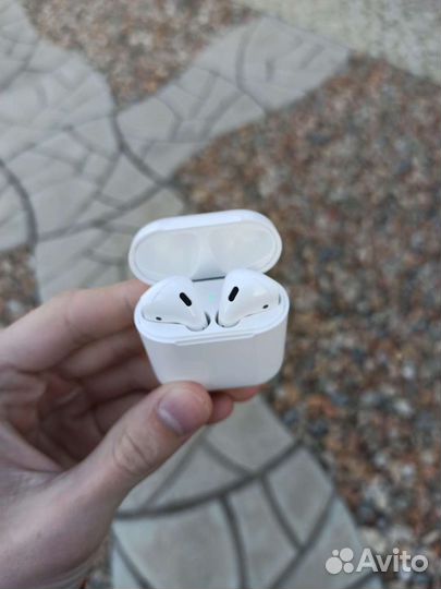 AirPods
