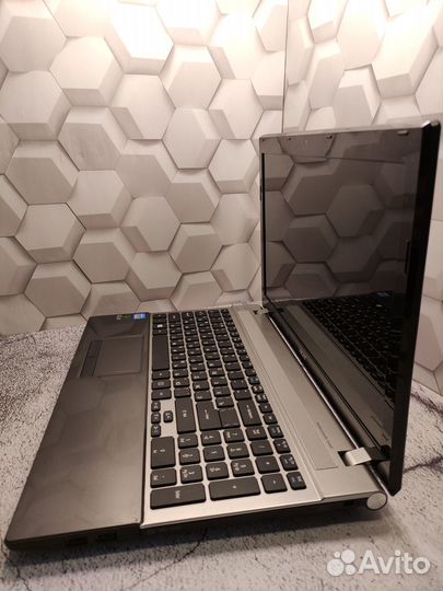 Игровой Acer Geforce 2Гб/intel i5/15.6 Дюйма/8 Озу