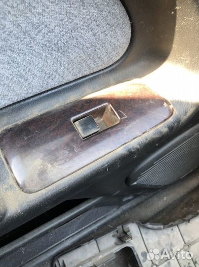 Кнопки стеклоподъемников Nissan Cefiro A32 Maxima