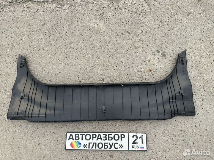 Обшивка панели задка toyota camry v40