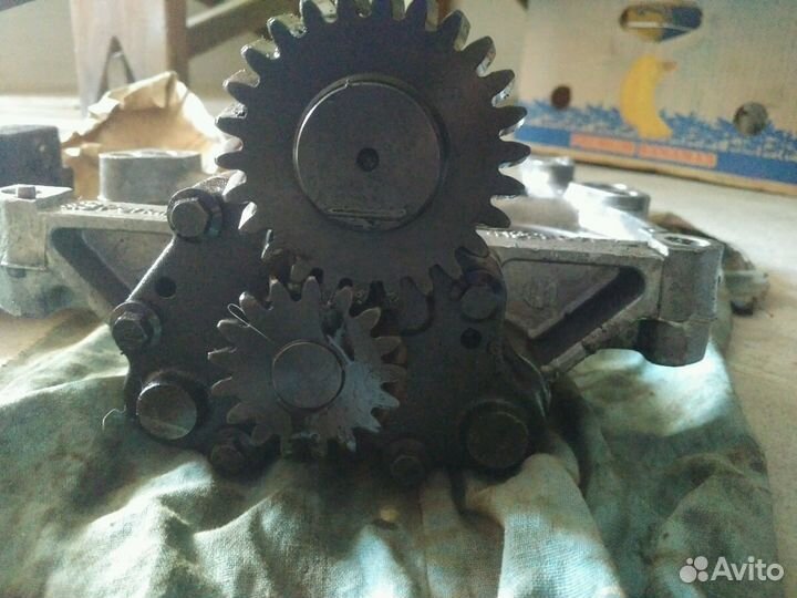 Масленный насос на KAT428E
