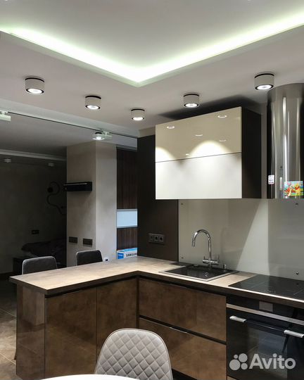 Современный кухонный гарнитур